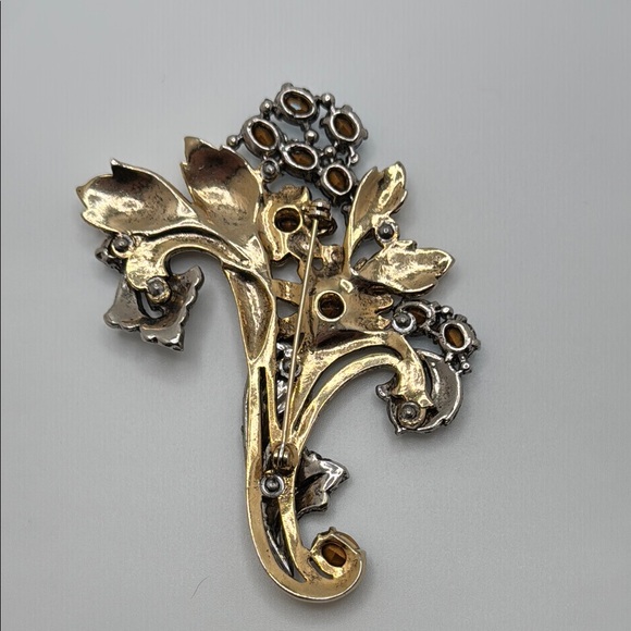 Large Gold and Blue Floral Brooch - Picture 5 of 6